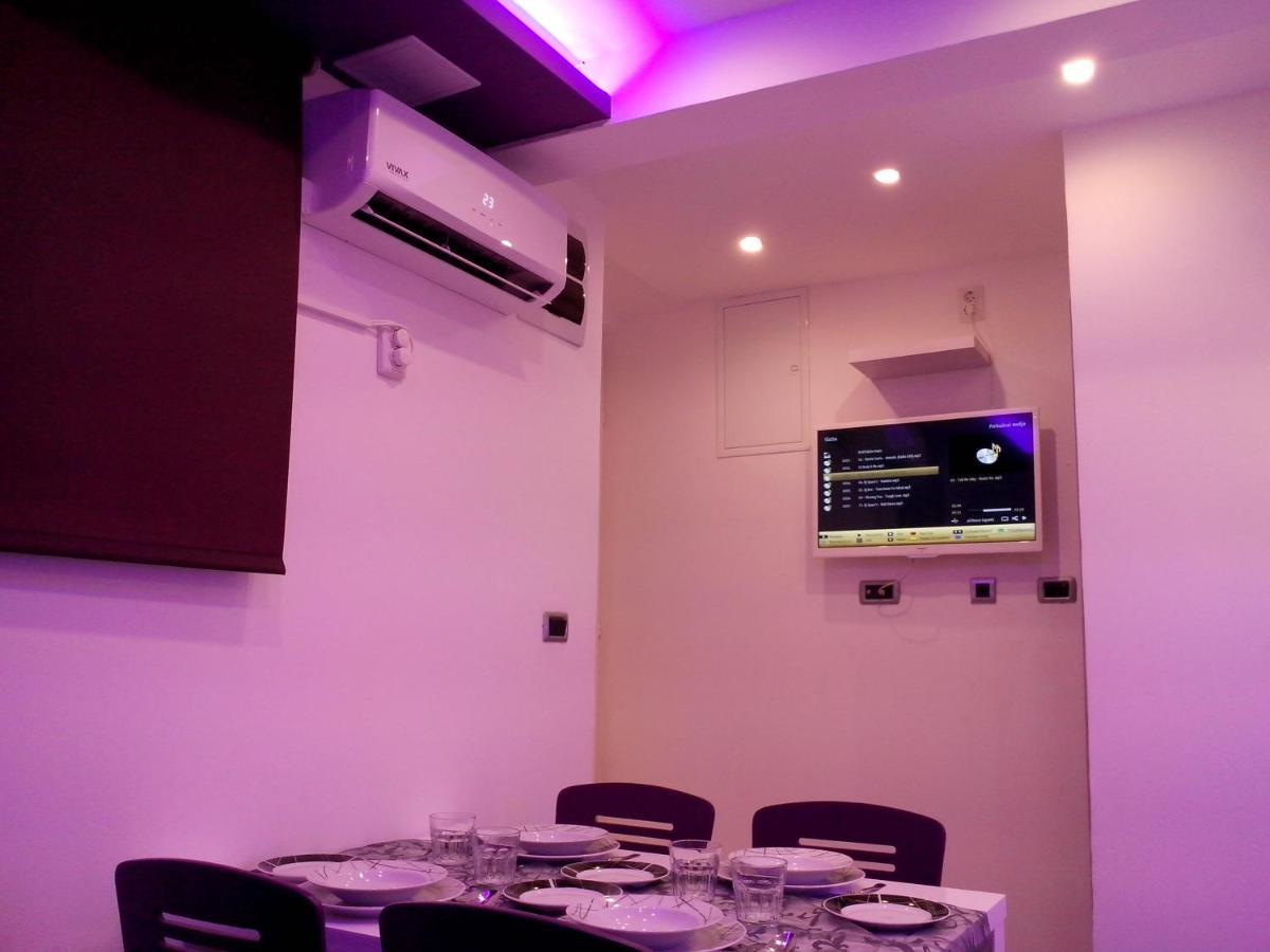 Purple & Apple Green Apartment Split Exterior photo